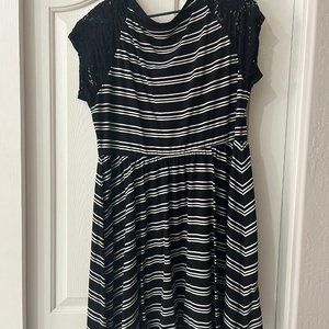 Black & White Short Lace Sleeve Dress